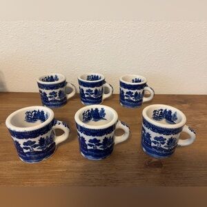 Blue Willow mugs. Rare vintage set of 6.Stamped Nasco Japan.No chips or cracks.